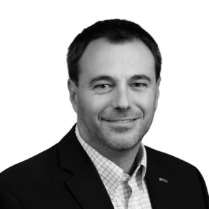 Derek-Ezovski in suit